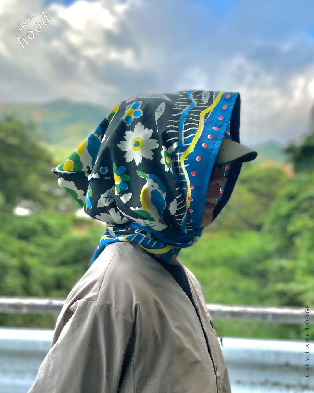 hood-scarf-apron-bag 